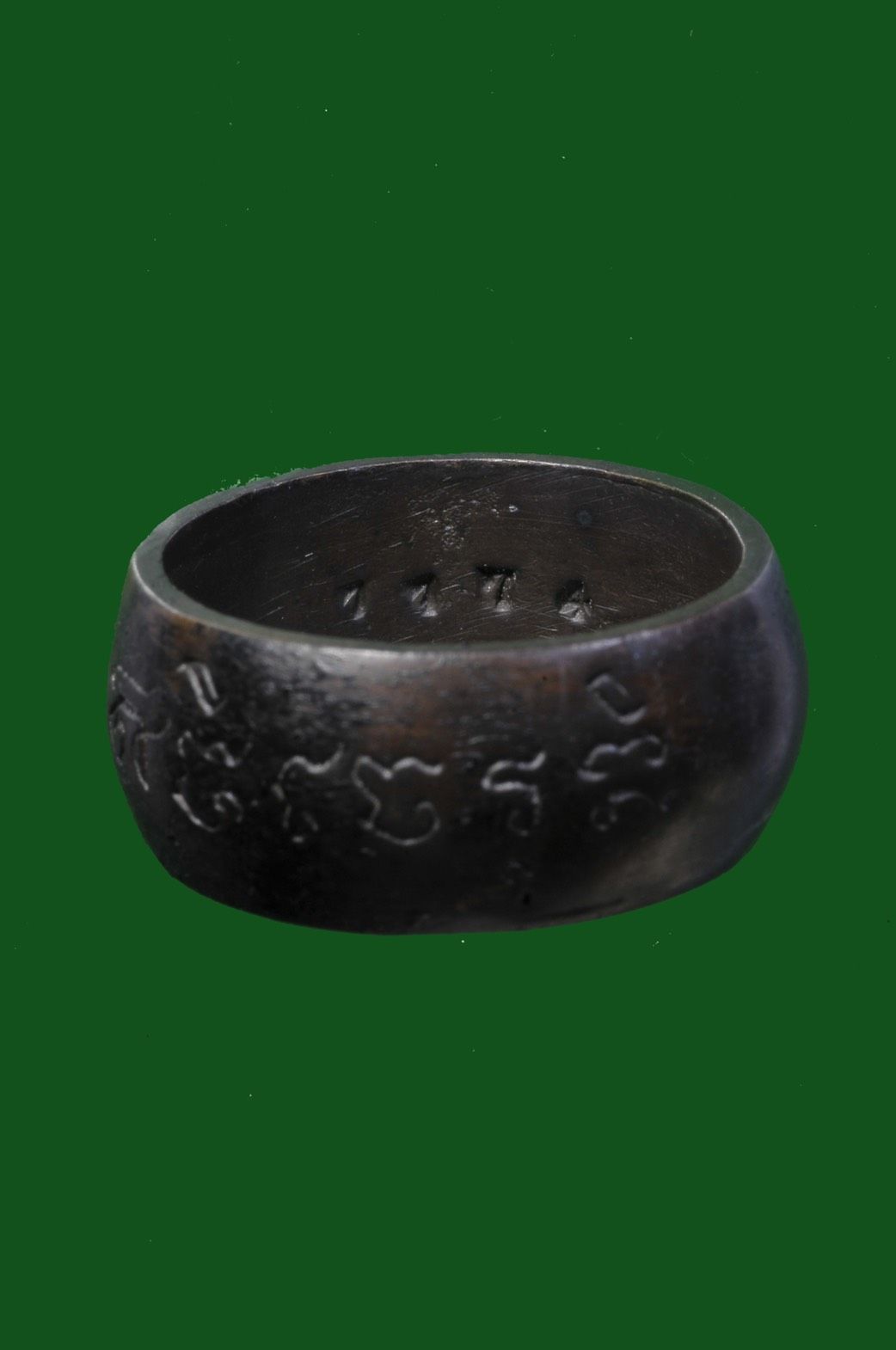 แหวนปลอกมีดนิ้วเพชรพระอิศวรหลวงปู่หมุน ฐิตสีโล รุ่นเสาร์ห้า